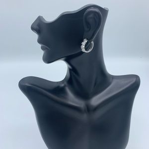 DIAMONICE CRYSTAL HUGGIE